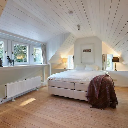Sandeshove Bed & Breakfast